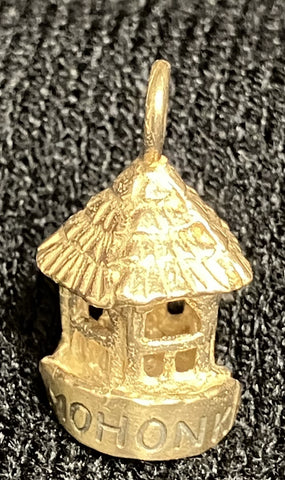 14k Summerhouse Charm, 5-Sided with "Mohonk"